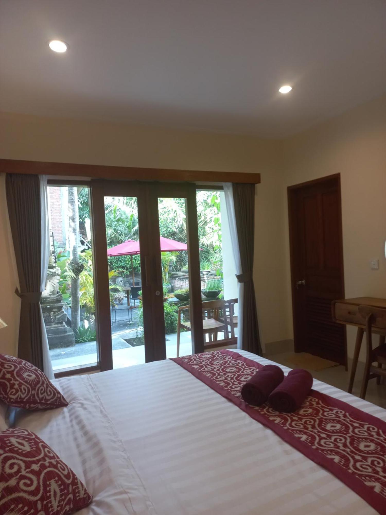 Wisma tamu Krisna House